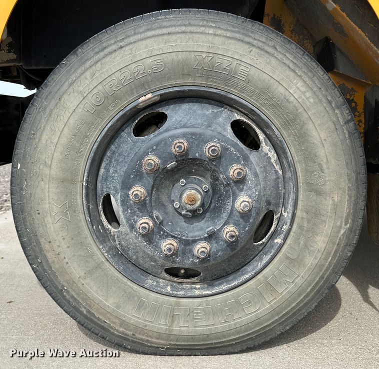 image for item OA9644 2004 Blue Bird school bus