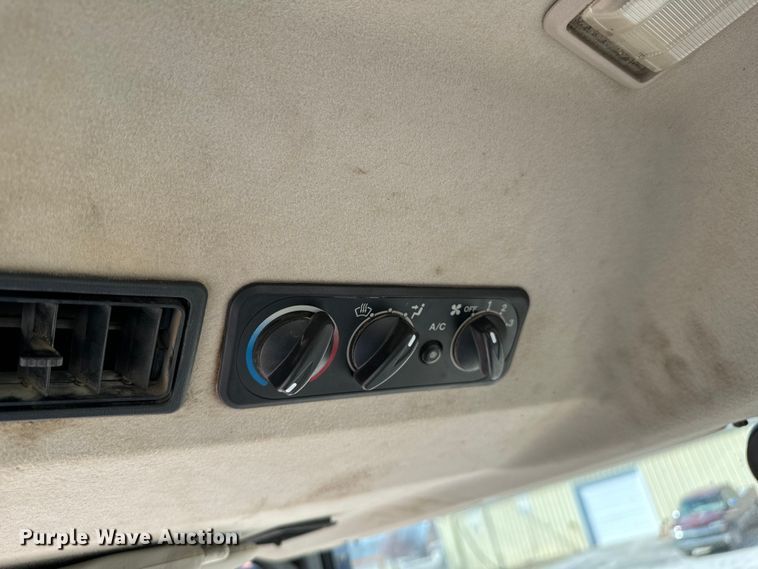 image for item OJ9583 Kubota M108S MFWD tractor