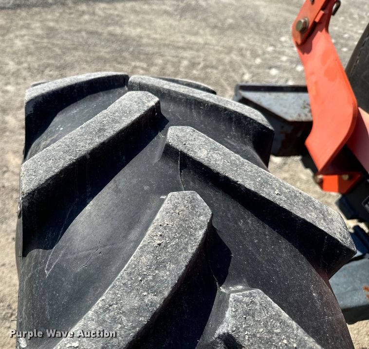 image for item OJ9583 Kubota M108S MFWD tractor