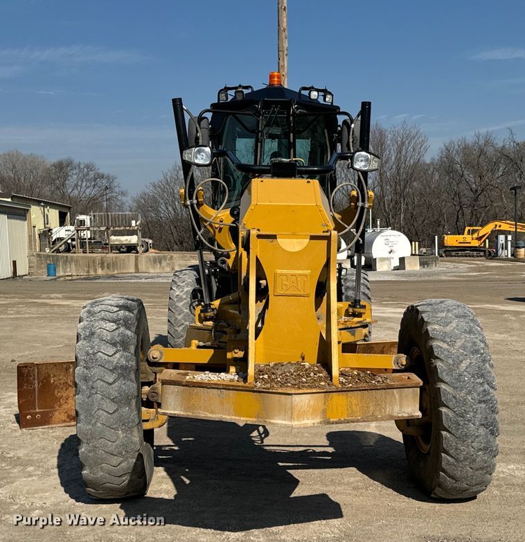 image for item OJ9586 2015 Caterpillar 120M2 motor grader