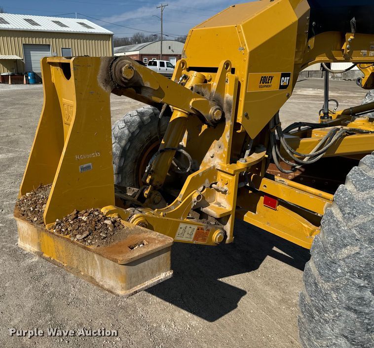 image for item OJ9586 2015 Caterpillar 120M2 motor grader