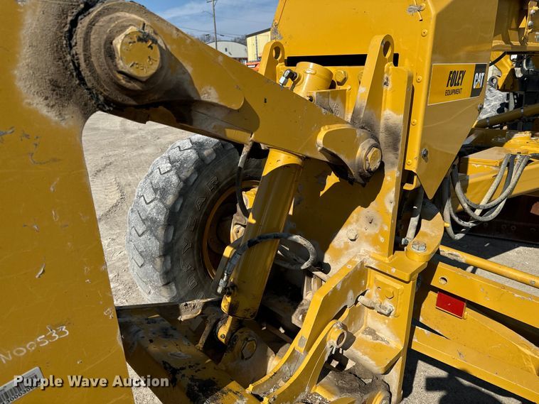 image for item OJ9586 2015 Caterpillar 120M2 motor grader