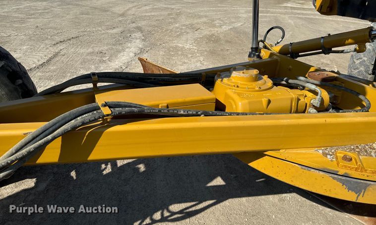 image for item OJ9586 2015 Caterpillar 120M2 motor grader