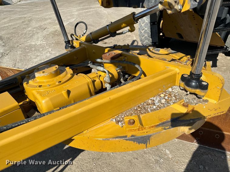 image for item OJ9586 2015 Caterpillar 120M2 motor grader