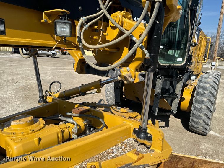 image for item OJ9586 2015 Caterpillar 120M2 motor grader