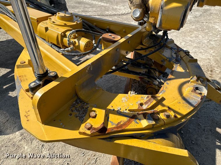 image for item OJ9586 2015 Caterpillar 120M2 motor grader