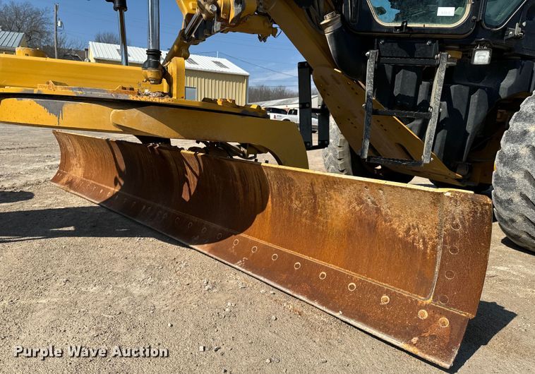 image for item OJ9586 2015 Caterpillar 120M2 motor grader