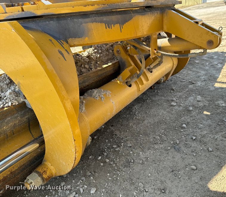 image for item OJ9586 2015 Caterpillar 120M2 motor grader