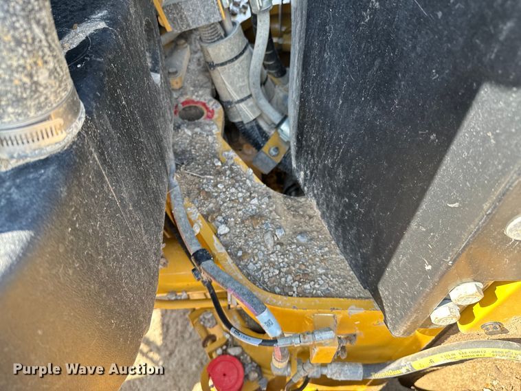 image for item OJ9586 2015 Caterpillar 120M2 motor grader