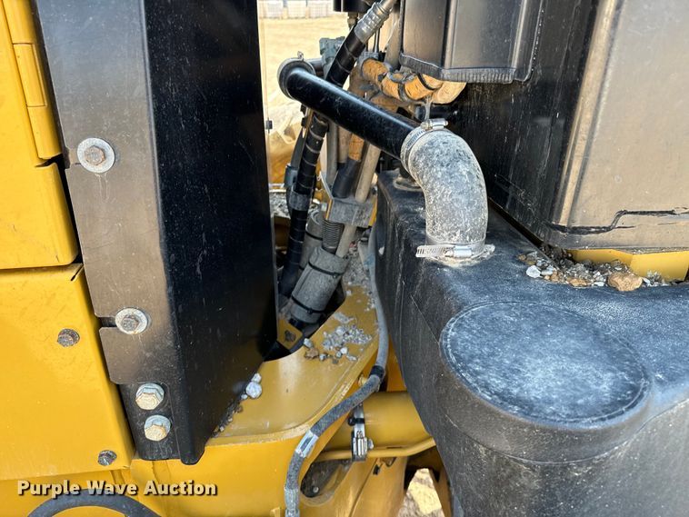 image for item OJ9586 2015 Caterpillar 120M2 motor grader