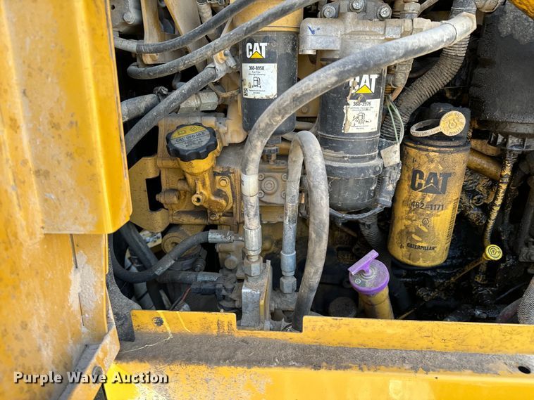 image for item OJ9586 2015 Caterpillar 120M2 motor grader