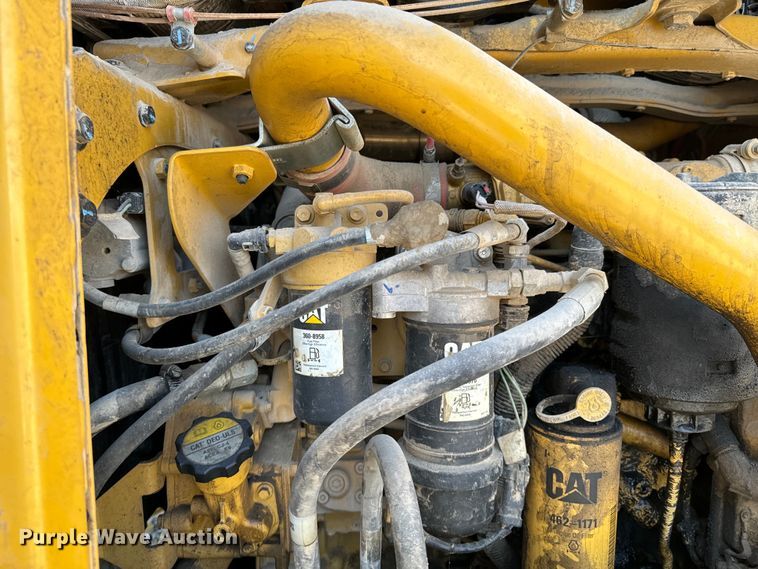 image for item OJ9586 2015 Caterpillar 120M2 motor grader