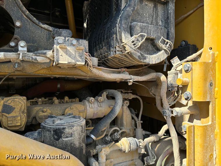 image for item OJ9586 2015 Caterpillar 120M2 motor grader