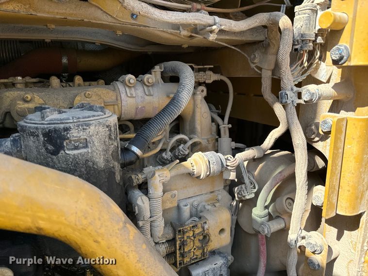 image for item OJ9586 2015 Caterpillar 120M2 motor grader