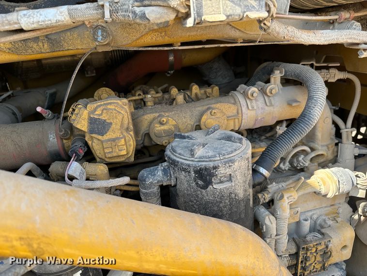 image for item OJ9586 2015 Caterpillar 120M2 motor grader