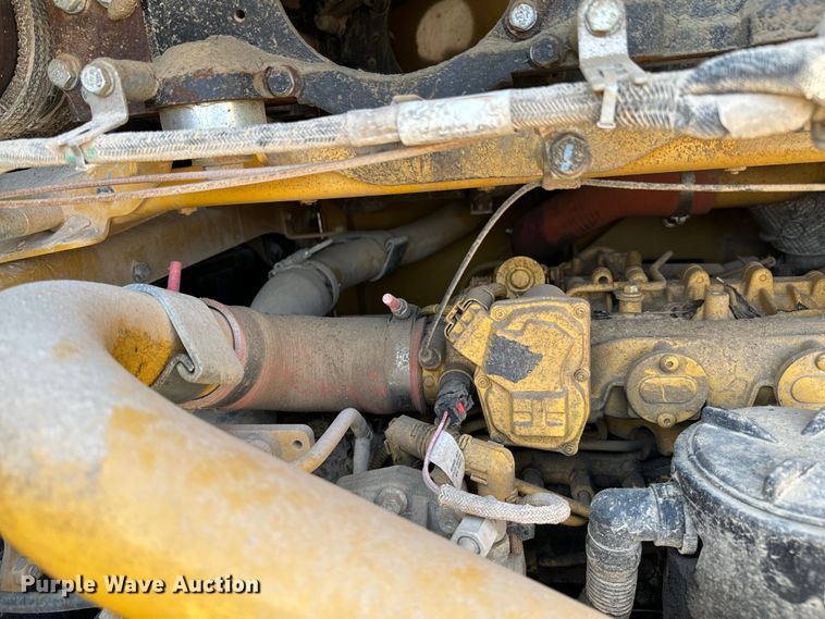 image for item OJ9586 2015 Caterpillar 120M2 motor grader