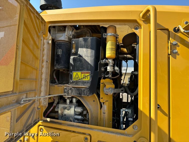 image for item OJ9586 2015 Caterpillar 120M2 motor grader