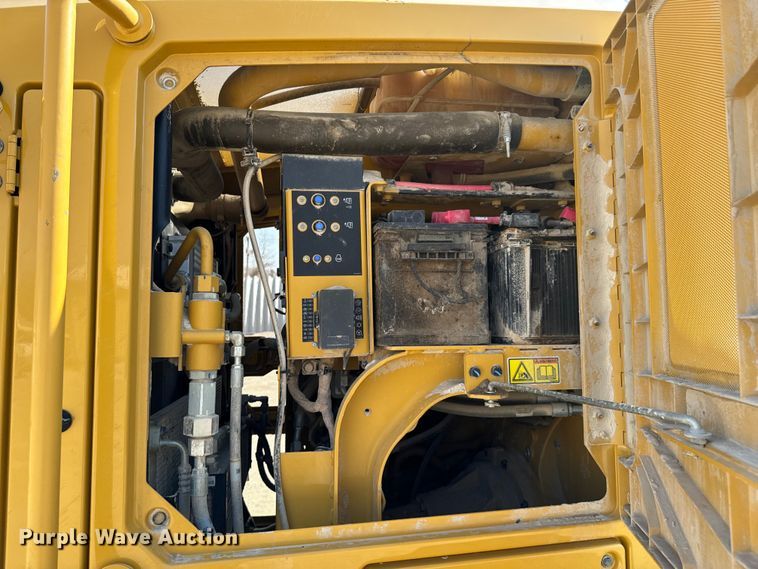 image for item OJ9586 2015 Caterpillar 120M2 motor grader