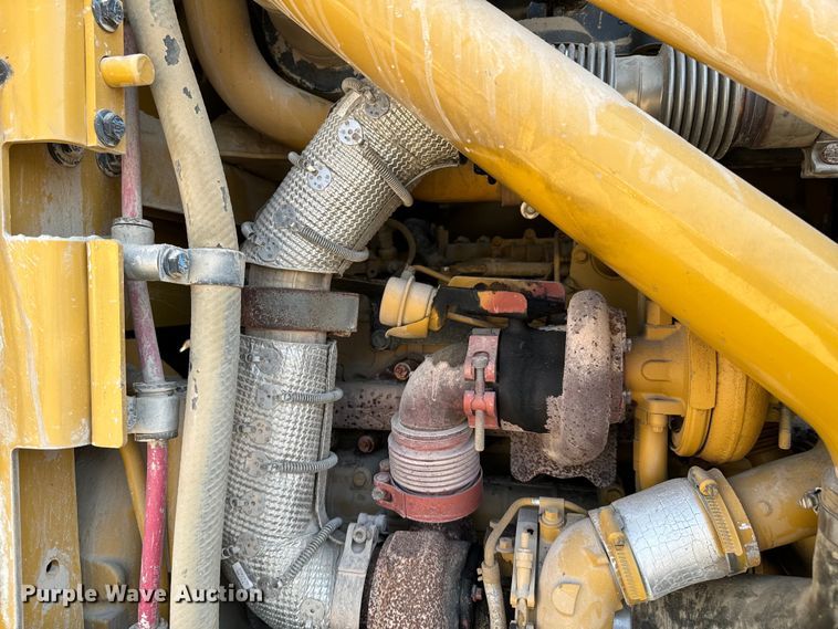 image for item OJ9586 2015 Caterpillar 120M2 motor grader