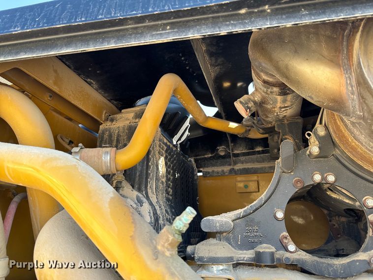 image for item OJ9586 2015 Caterpillar 120M2 motor grader