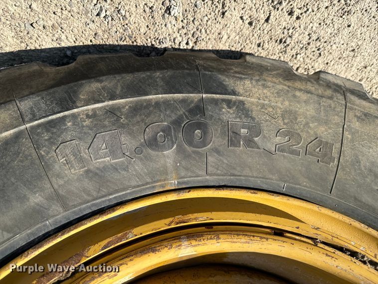 image for item OJ9586 2015 Caterpillar 120M2 motor grader