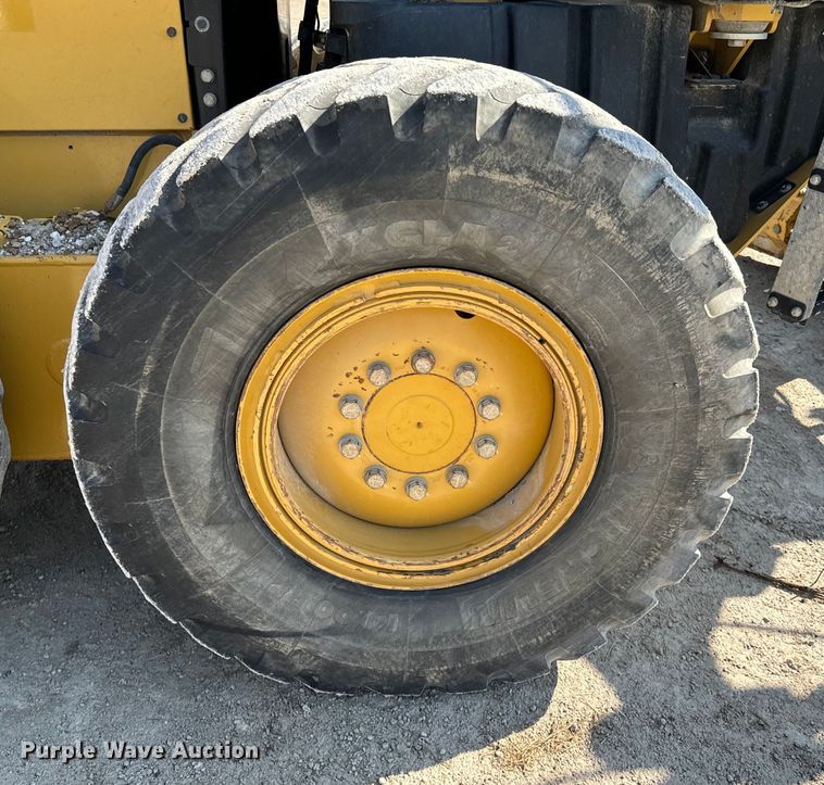 image for item OJ9586 2015 Caterpillar 120M2 motor grader