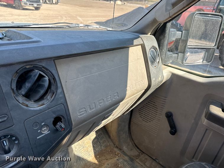 image for item OJ9588 2009 Ford F450 Super Duty XL flatbed truck