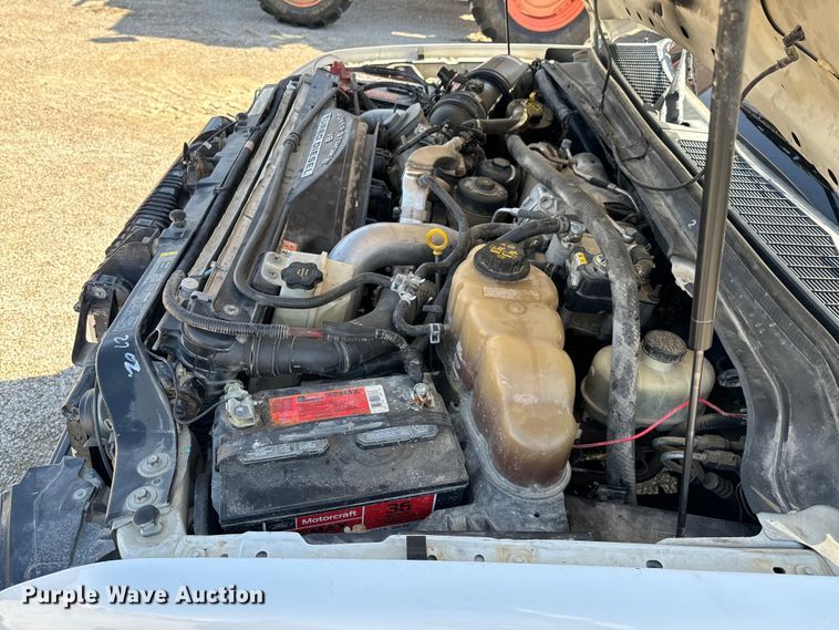 image for item OJ9588 2009 Ford F450 Super Duty XL flatbed truck