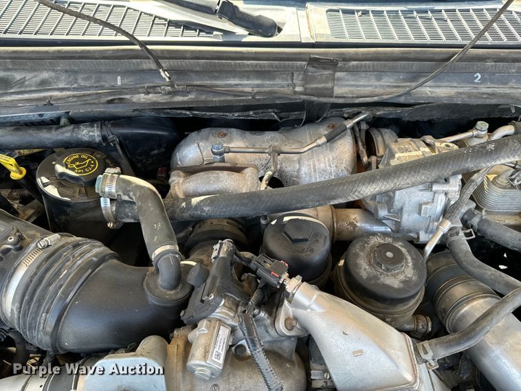 image for item OJ9588 2009 Ford F450 Super Duty XL flatbed truck