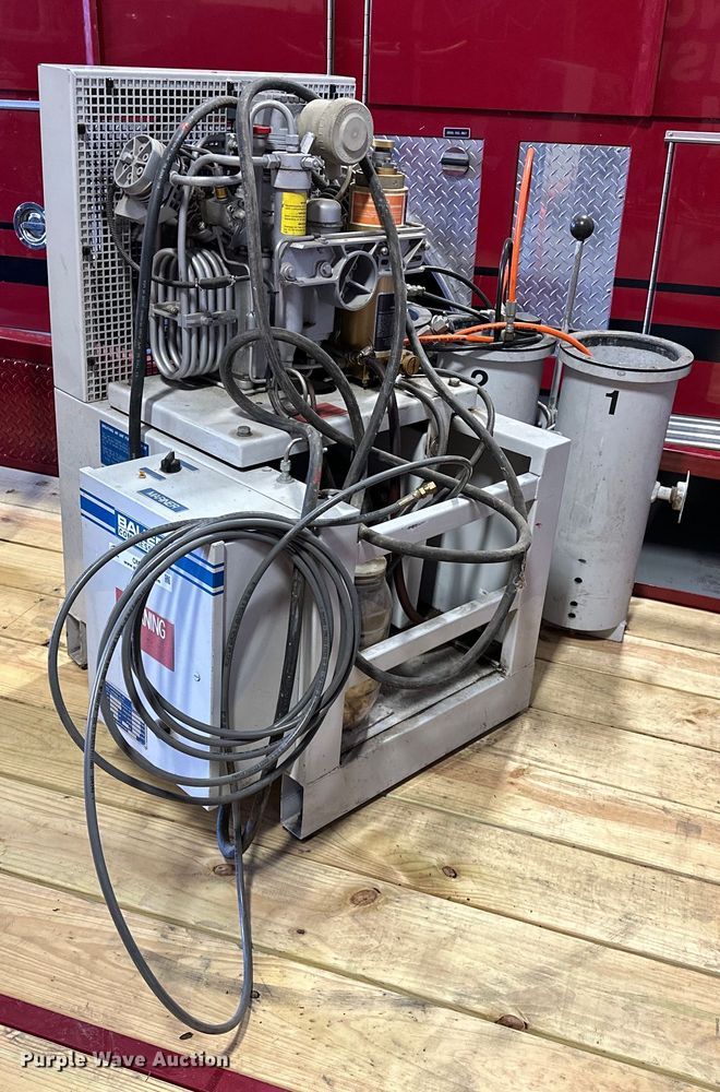 image for item OM9912 1997 Bauer MV-E1 SCBA air compressor