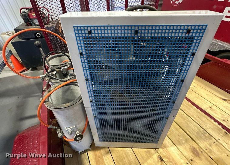 image for item OM9912 1997 Bauer MV-E1 SCBA air compressor