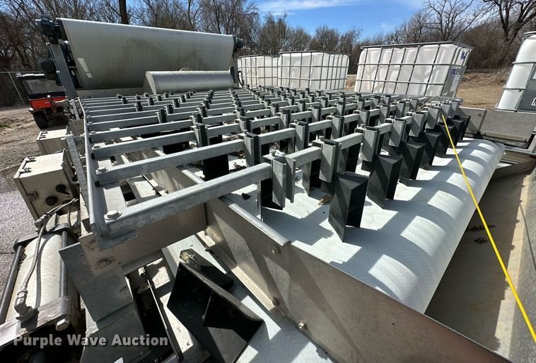 image for item OM9918 1996 Roediger 22.43SH dewatering sludge belt press