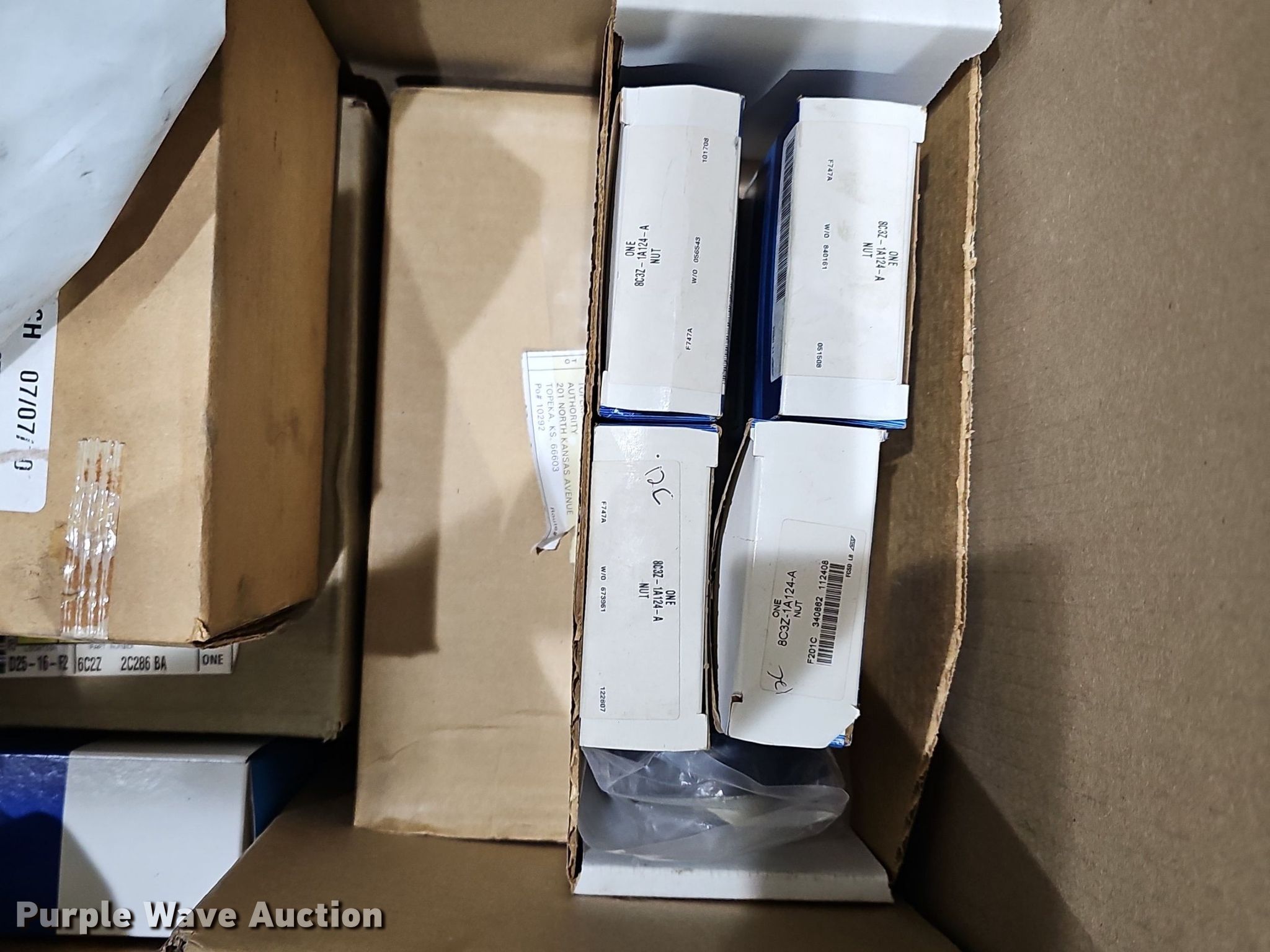 Ford automotive parts in Topeka, KS Item EK5546 for sale Purple Wave