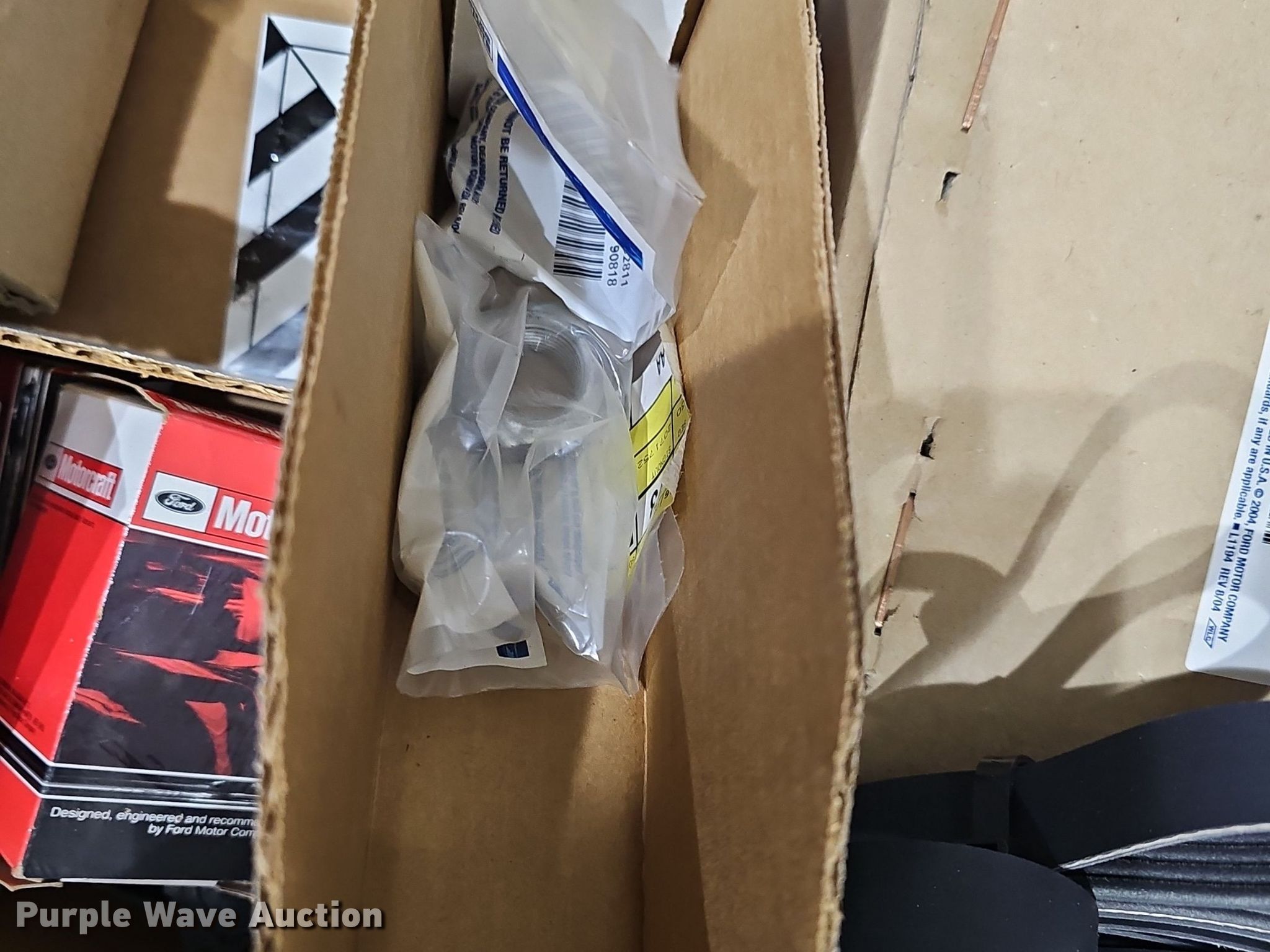 Ford automotive parts in Topeka, KS Item EK5546 for sale Purple Wave