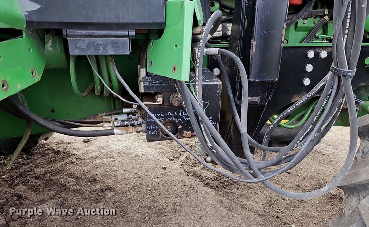 image for item DK0630 2003 John Deere 6420 MFWD tractor