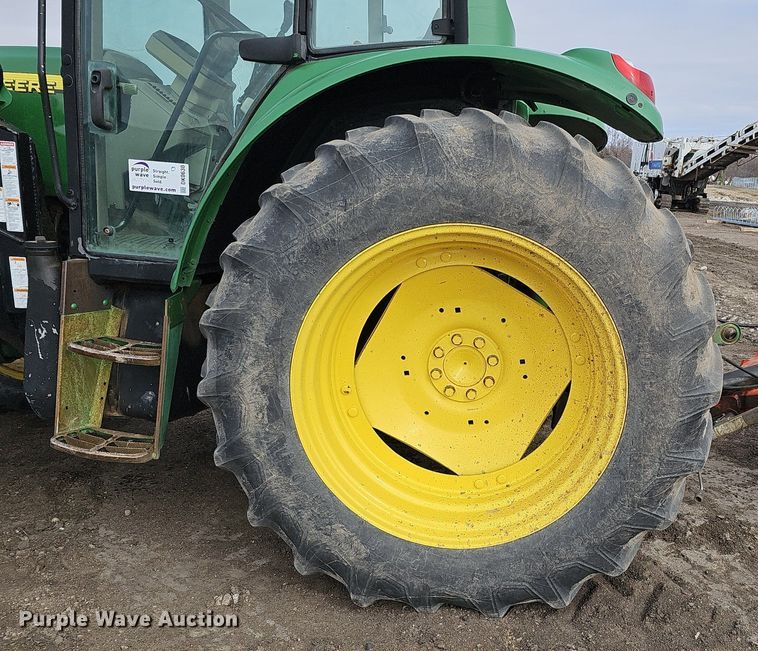 image for item DK0630 2003 John Deere 6420 MFWD tractor