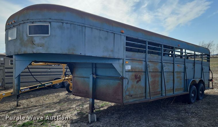 image for item DK0722 1983 Oklahoma horse  Livestock trailer