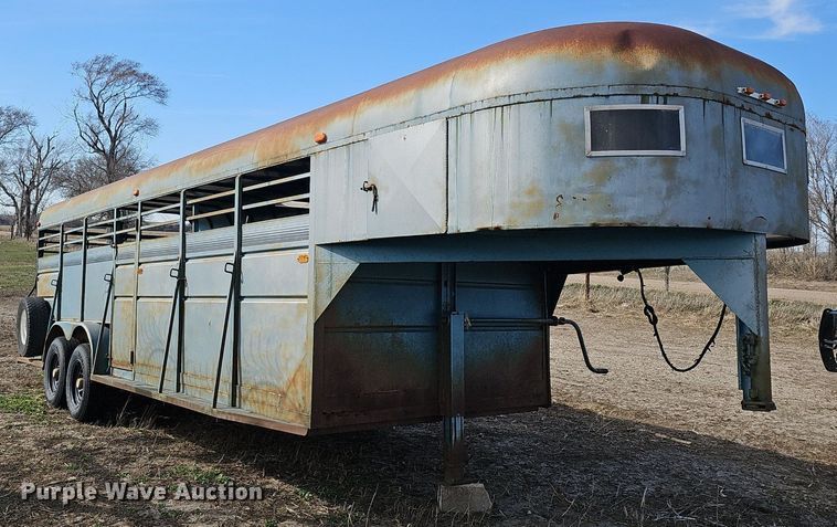image for item DK0722 1983 Oklahoma horse  Livestock trailer