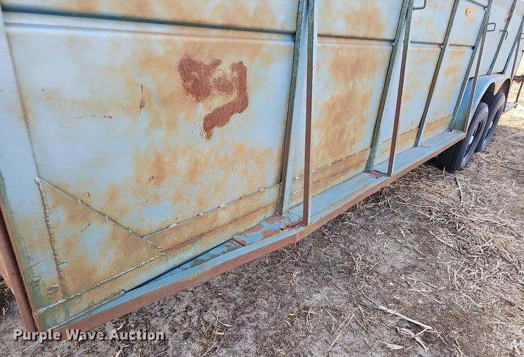 image for item DK0722 1983 Oklahoma horse  Livestock trailer