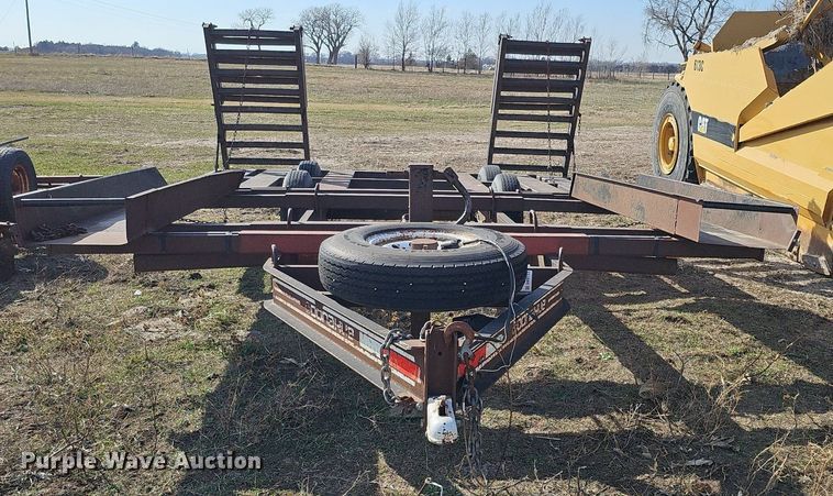 image for item DK0723 1998 Donahue EXS-150 swather / windrower trailer