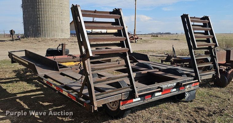 image for item DK0723 1998 Donahue EXS-150 swather / windrower trailer