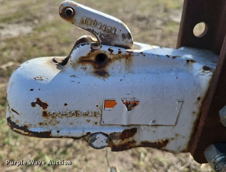 image for item DK0723 1998 Donahue EXS-150 swather / windrower trailer