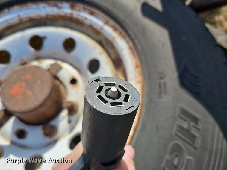 image for item DK0723 1998 Donahue EXS-150 swather / windrower trailer