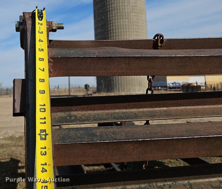 image for item DK0723 1998 Donahue EXS-150 swather / windrower trailer