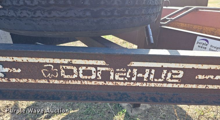 image for item DK0723 1998 Donahue EXS-150 swather / windrower trailer