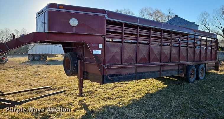 image for item DN7223 1994 Coose Trailers  livestock trailer