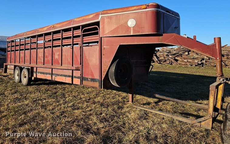 image for item DN7223 1994 Coose Trailers  livestock trailer