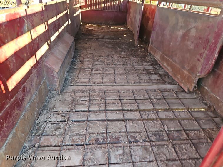 image for item DN7223 1994 Coose Trailers  livestock trailer