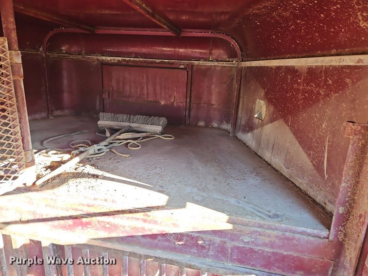 image for item DN7223 1994 Coose Trailers  livestock trailer