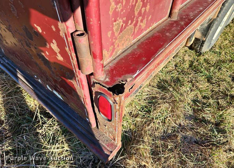 image for item DN7223 1994 Coose Trailers  livestock trailer